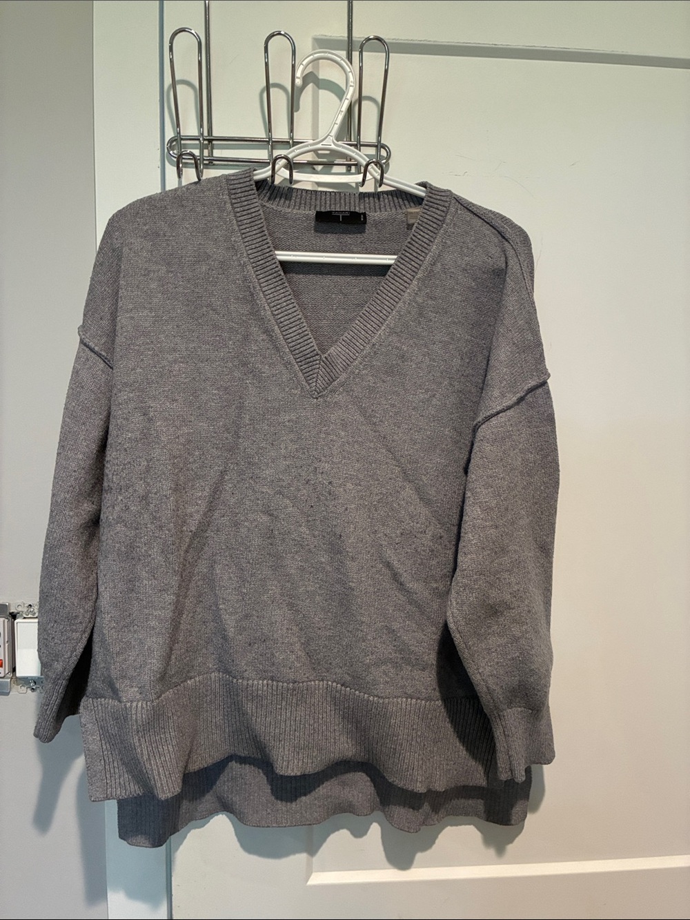 Tahari Gray V-Neck Sweater. B18